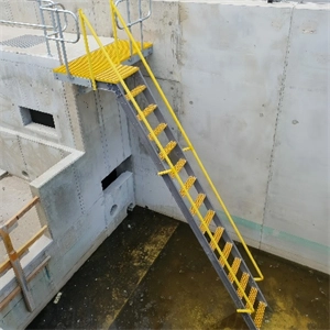 GTOFRP™ FRP Ladder-1