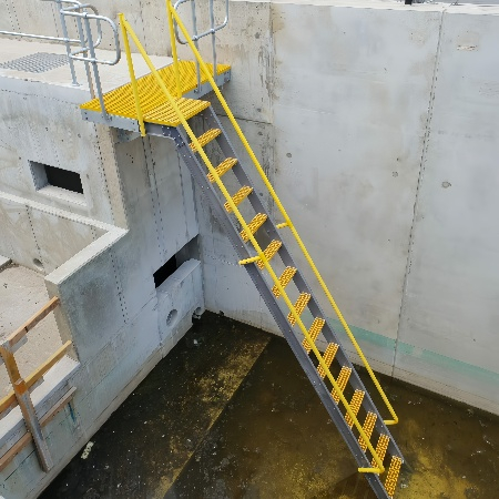 FRP Corrosion-Resistant Ladder
